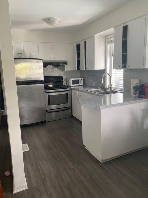 4 Bedroom Upper Level Kits Home Vancouver Kültér fotó