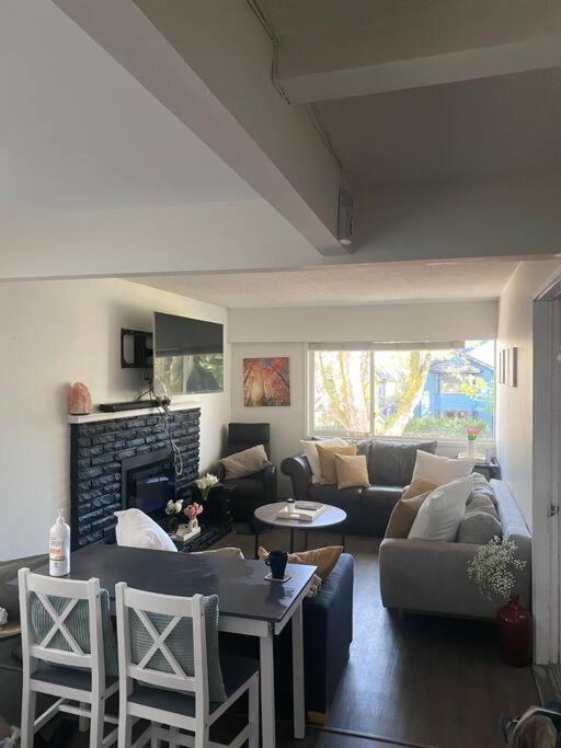4 Bedroom Upper Level Kits Home Vancouver Kültér fotó