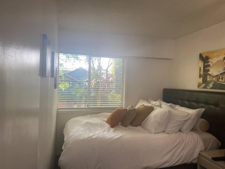 4 Bedroom Upper Level Kits Home Vancouver Kültér fotó
