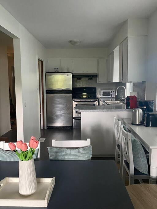 4 Bedroom Upper Level Kits Home Vancouver Kültér fotó