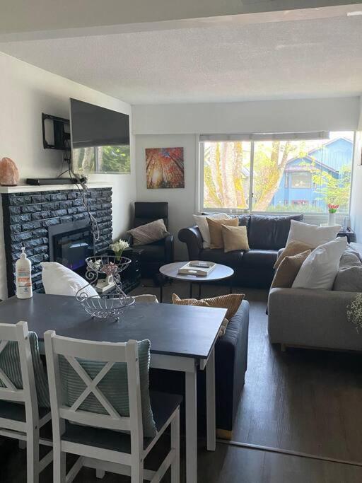 4 Bedroom Upper Level Kits Home Vancouver Kültér fotó