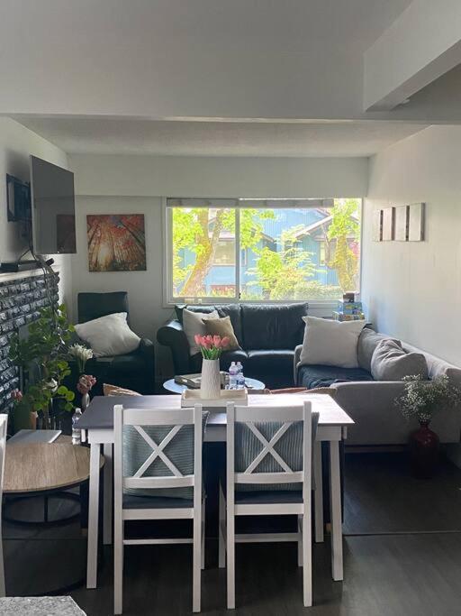 4 Bedroom Upper Level Kits Home Vancouver Kültér fotó